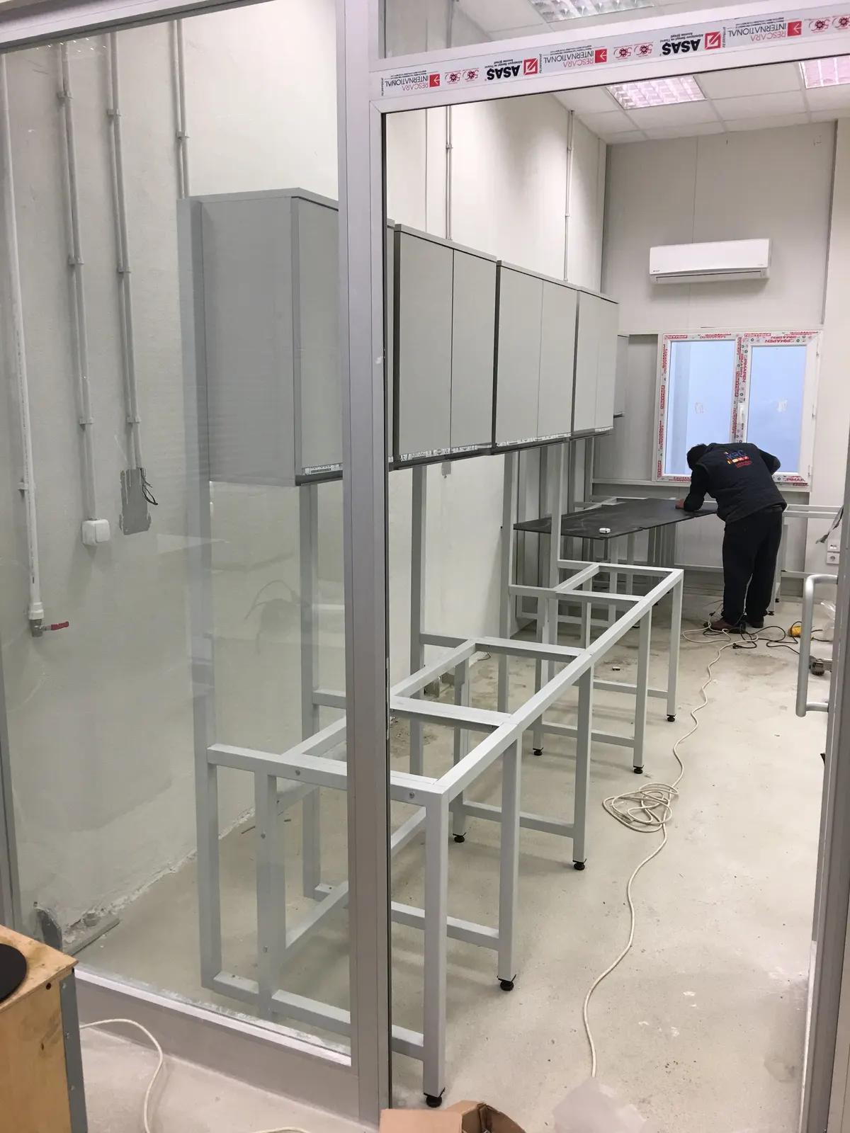 CES Kompozit installation and assembly photograph 1